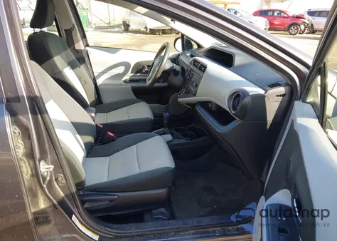 2012 Toyota Prius C Three from USA, damaged, VIN JTDKDTB34C1518732